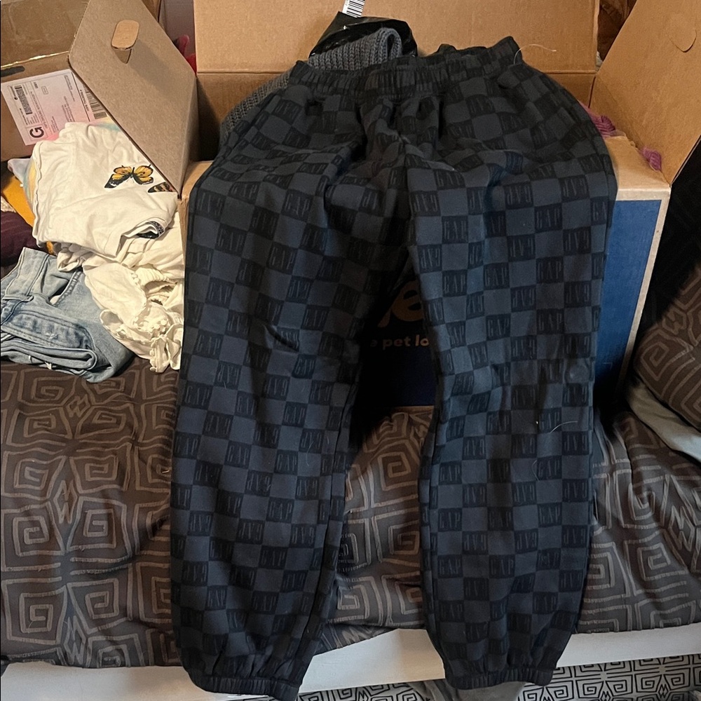 GAP Dark Checkered Pattern joggers - Picture 2 of 9
